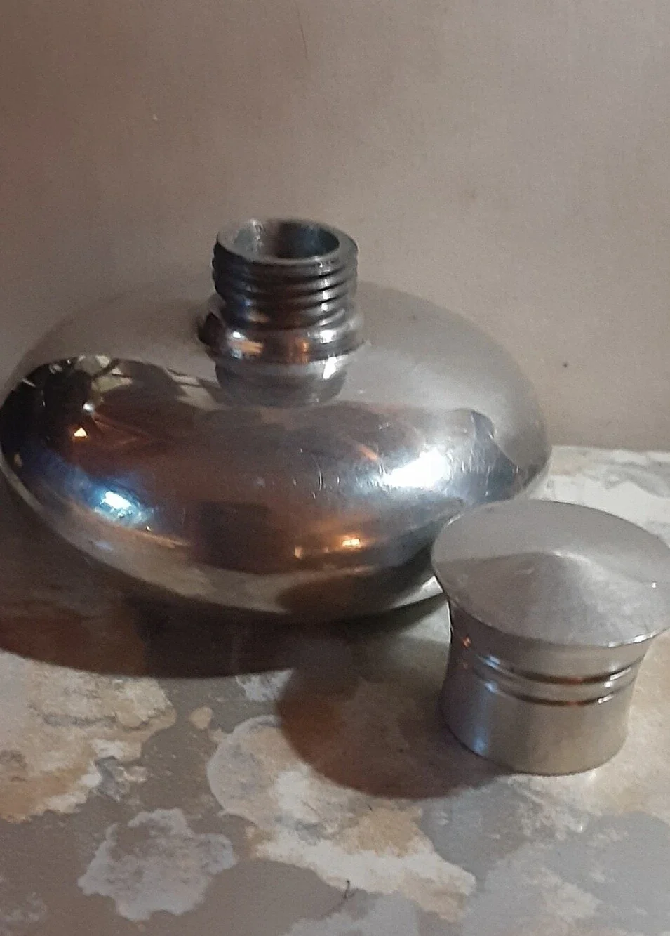 BRITISH NOBLEMAN PEWTERWARE crafted In SHEFFIELD, England SMALL PEWTER FLASK